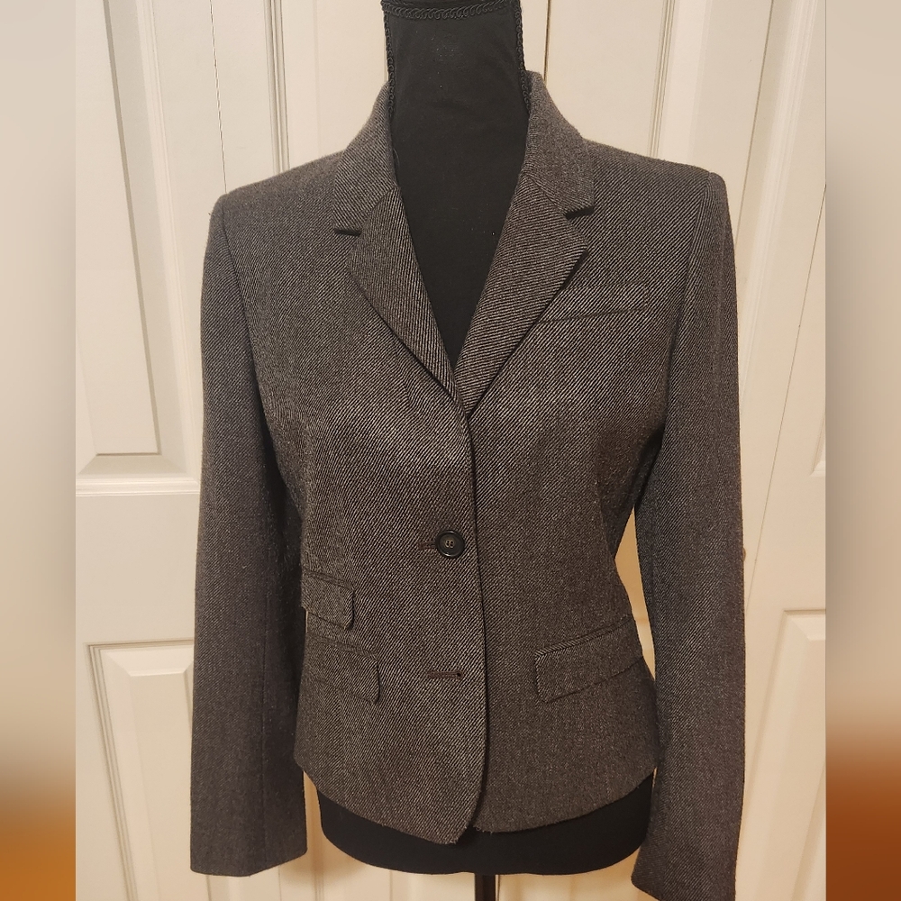 Brown tweed short suit jacket